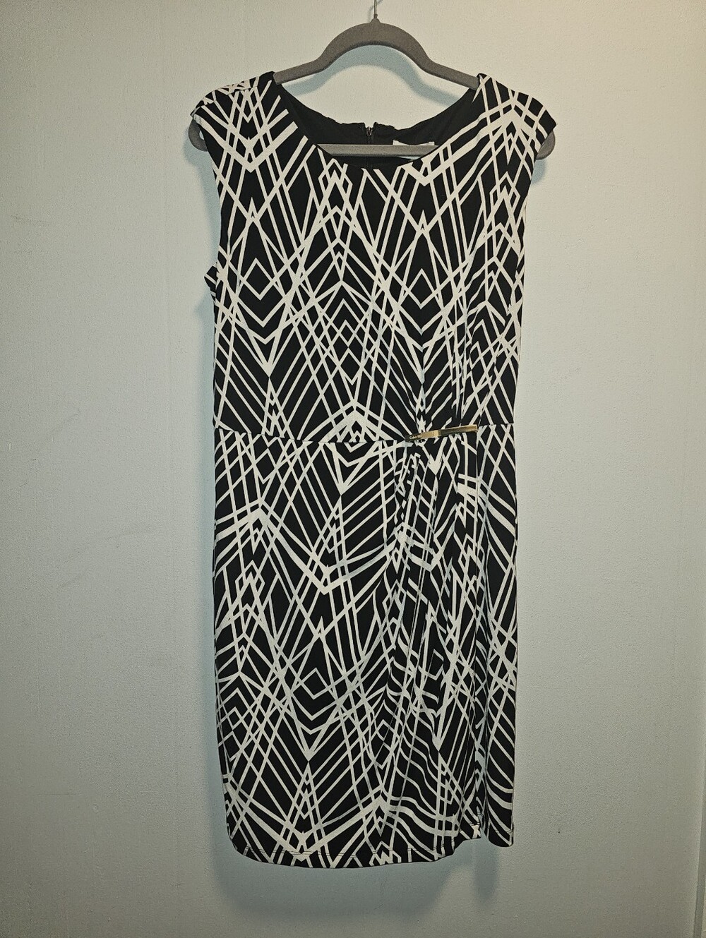 NWT | M | Calvin Klein | Black White Geometric Sheath Dress